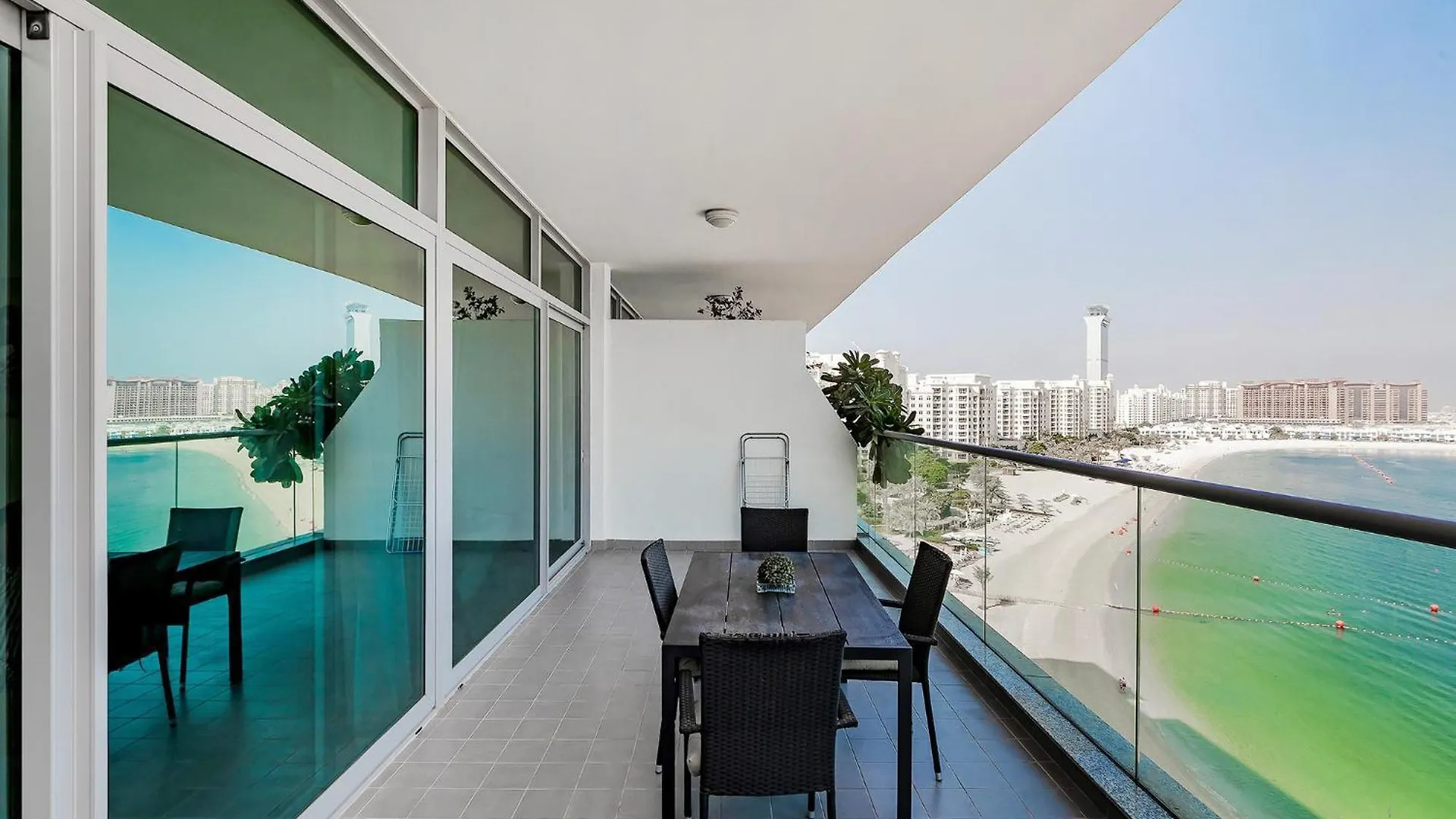 Apartment Private Beach Sea View Highfloor Palm Jumeirah Dubai United Arab Emirates