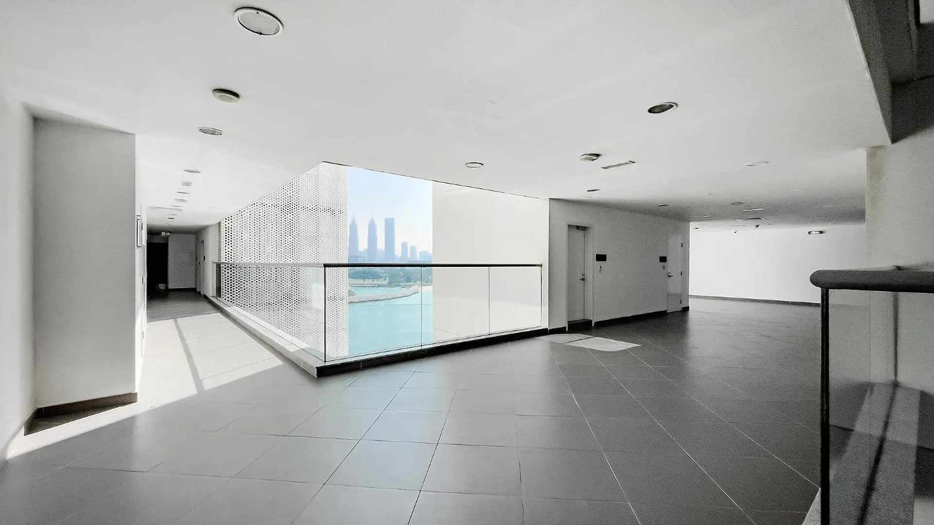Private Beach Sea View Highfloor Palm Jumeirah Dubai Apartment